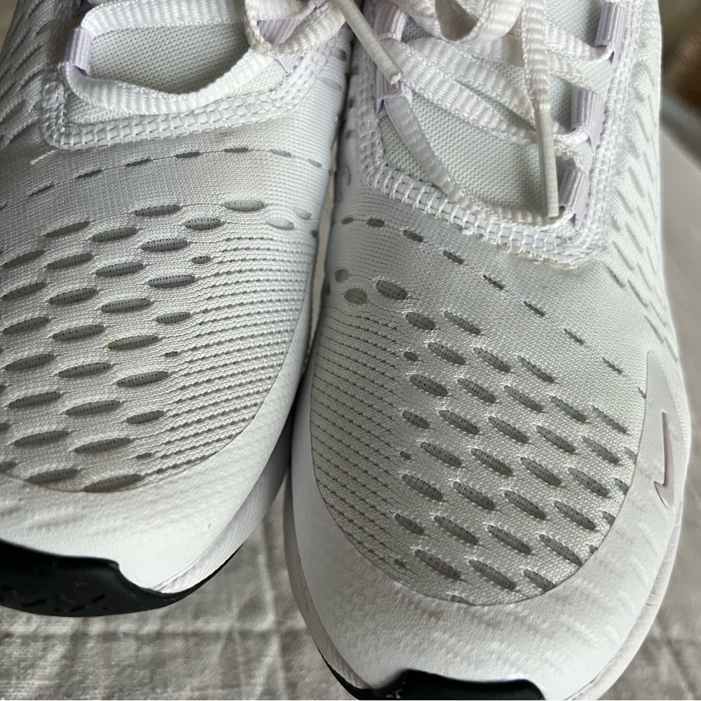 NIKE Air Max 270 youth 4.5 or women’s 6 white /black - Picture 5 of 16